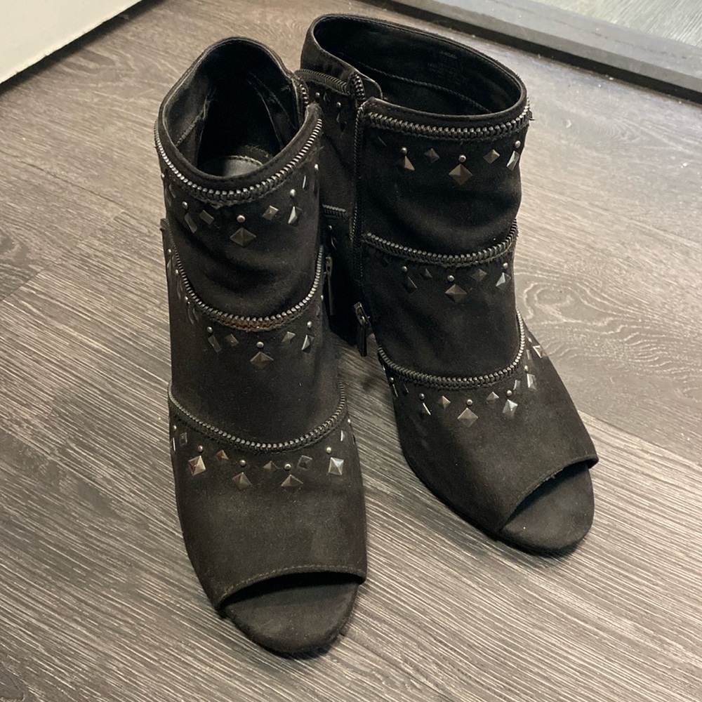 Jessica Simpson heels